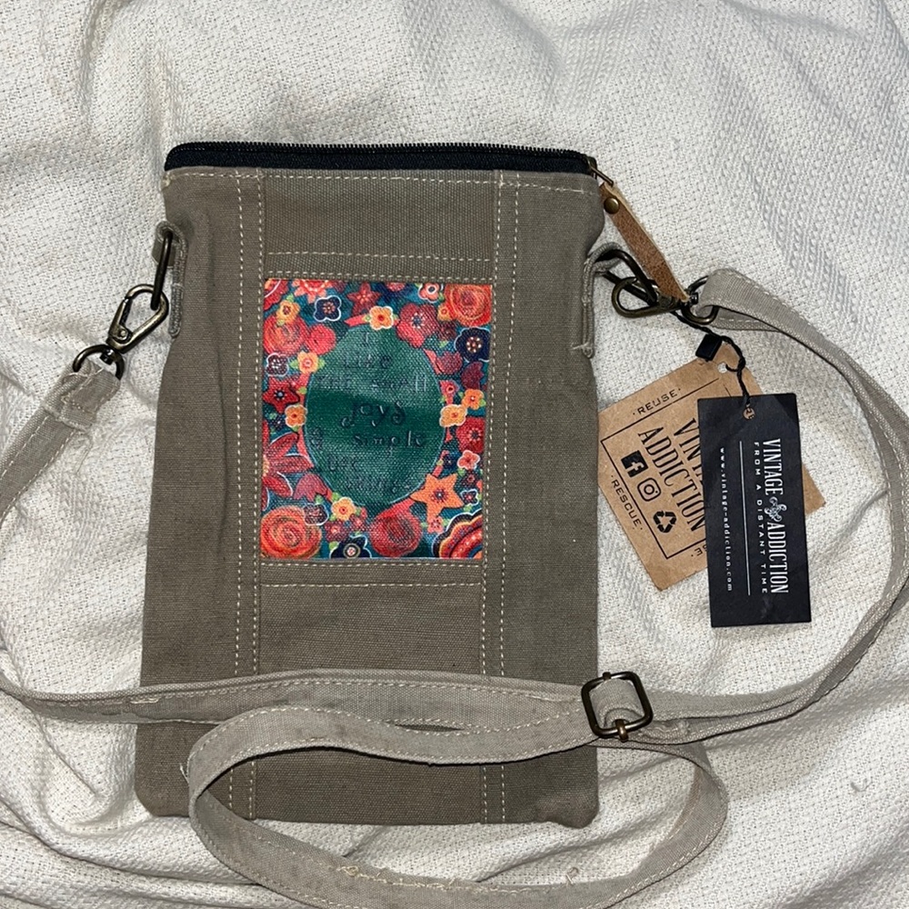 VINTAGE JOY RECYCLED MILITARY TENT SMALL CROSSBODY